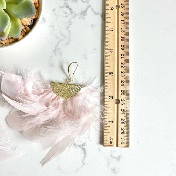 Light Pink Feather Drop Earrings Fluffy Soft Romantic Jewelry Long Boho NEW - Picture 3 of 5